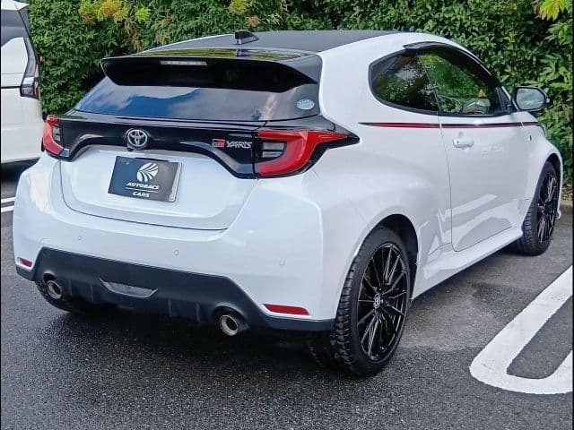 Car thumbnail 3