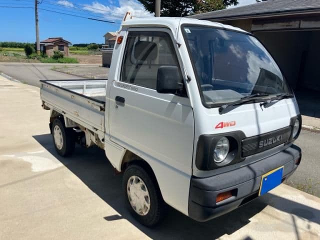 SUZUKI CARRY truck 4WD