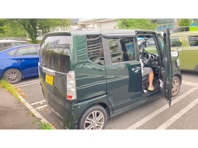 Car thumbnail 3