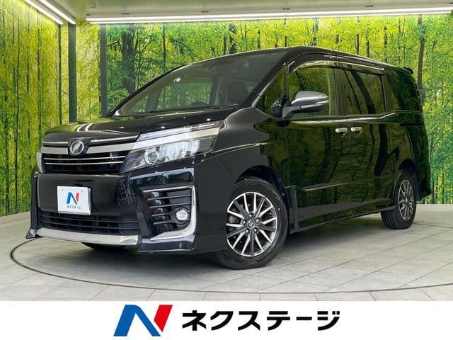 TOYOTA VOXY 4WD