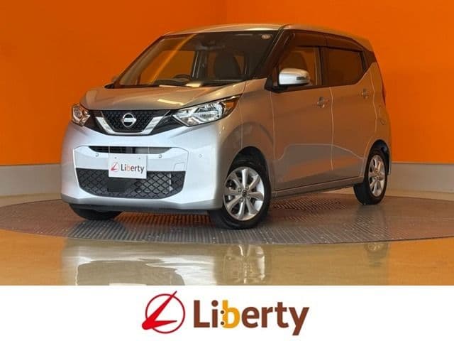 NISSAN