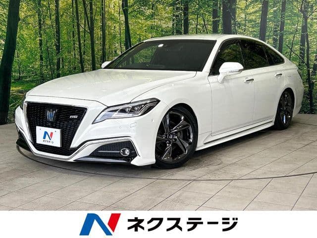 TOYOTA CROWN sedan hybrid