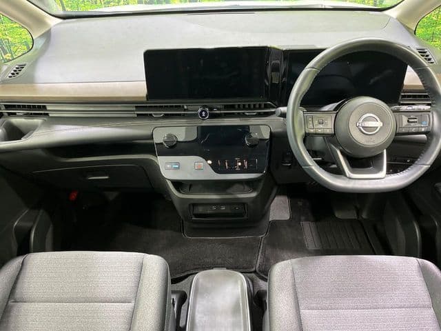 NISSAN