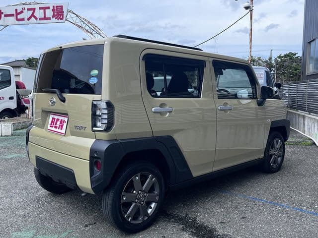 Car thumbnail 3