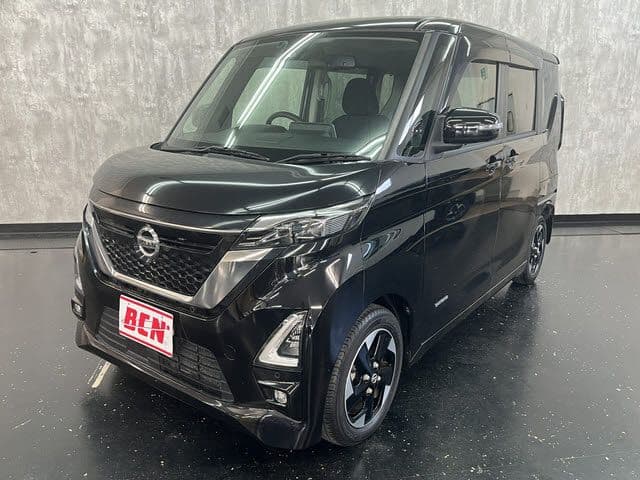 NISSAN