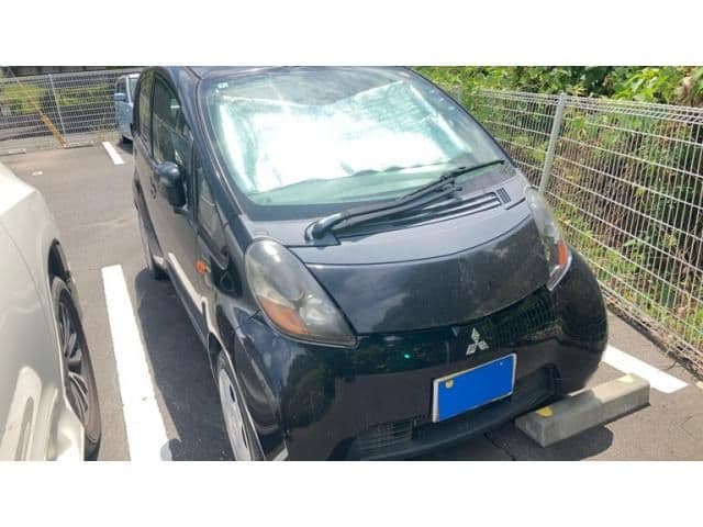 MITSUBISHI i
