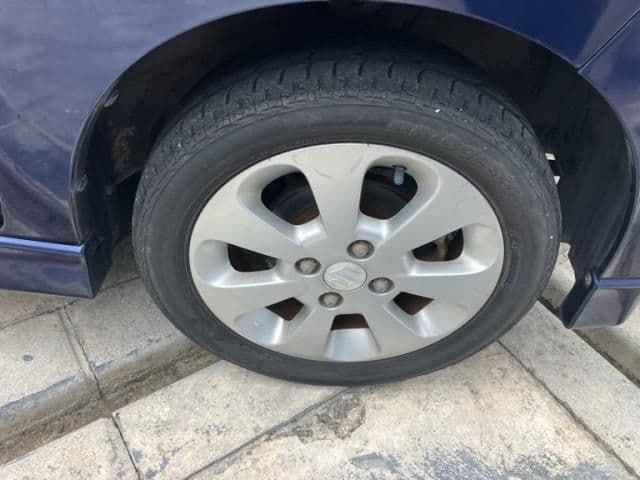 Car thumbnail 3
