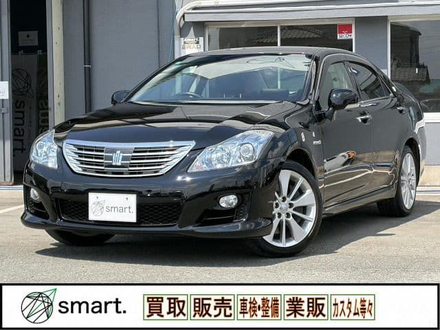 TOYOTA CROWN sedan hybrid