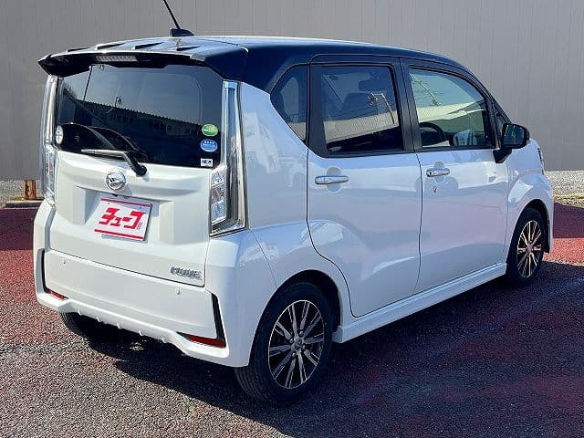 Car thumbnail 3