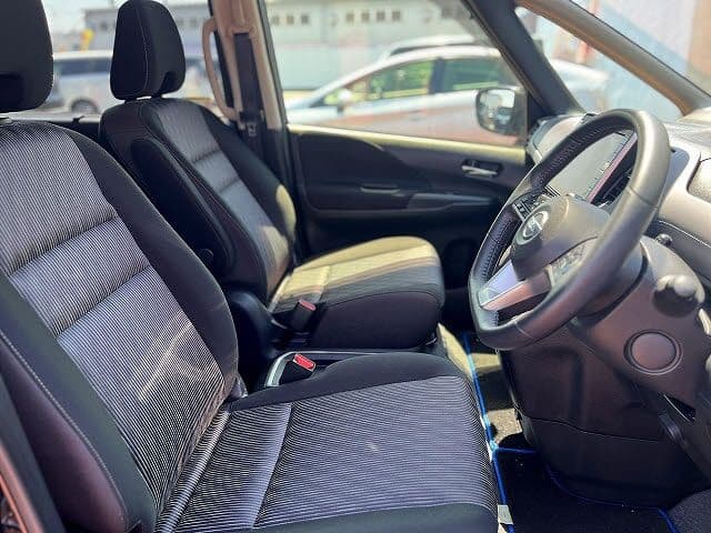 Car thumbnail 4