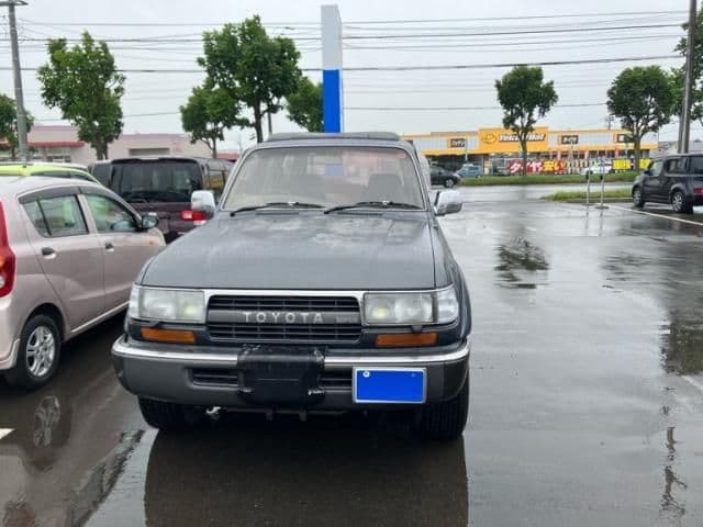 TOYOTA LANDCRUISER van