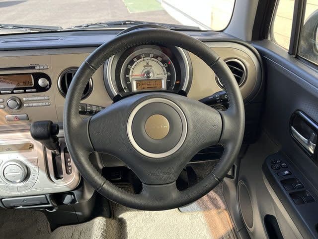 Car thumbnail 4
