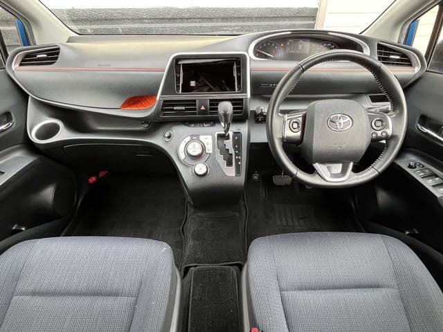 Car thumbnail 2