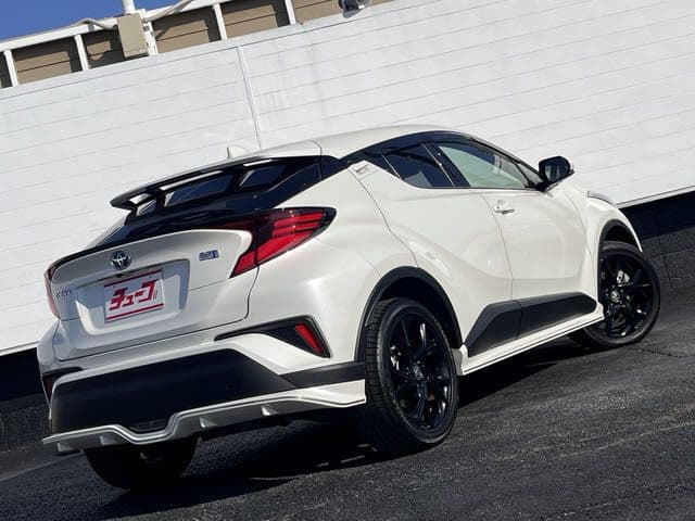 Car thumbnail 3