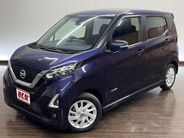 NISSAN