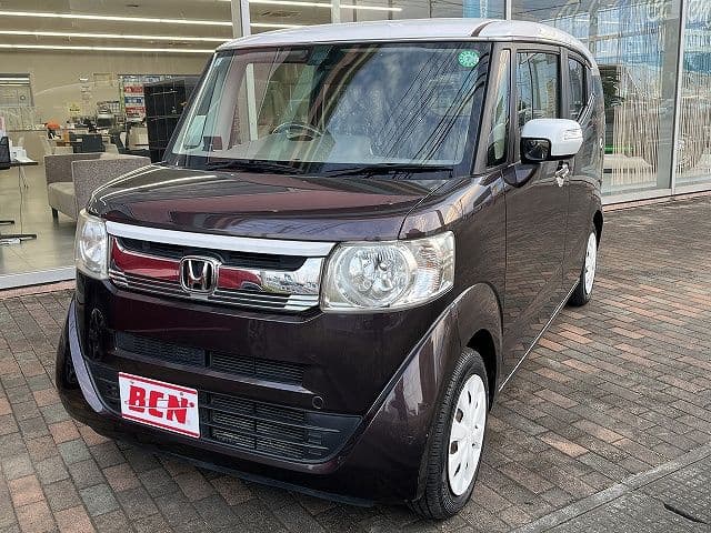 HONDA N BOX SLASH
