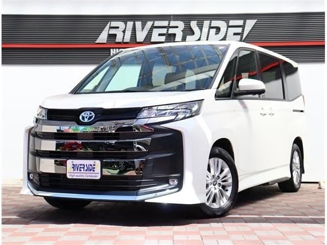 TOYOTA NOAH HYBRID 4WD
