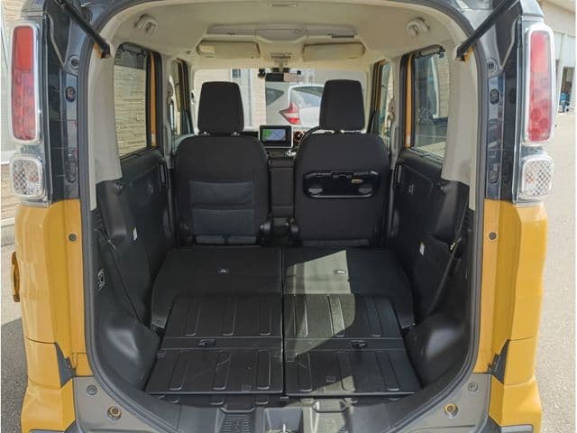 Car thumbnail 4