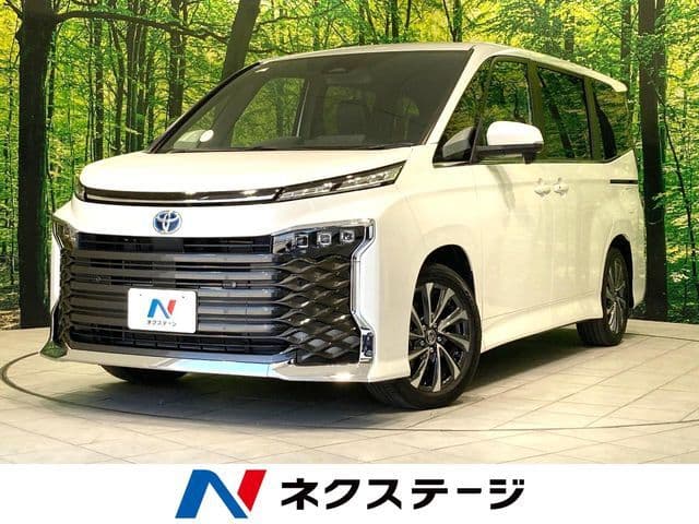 TOYOTA VOXY HYBRID