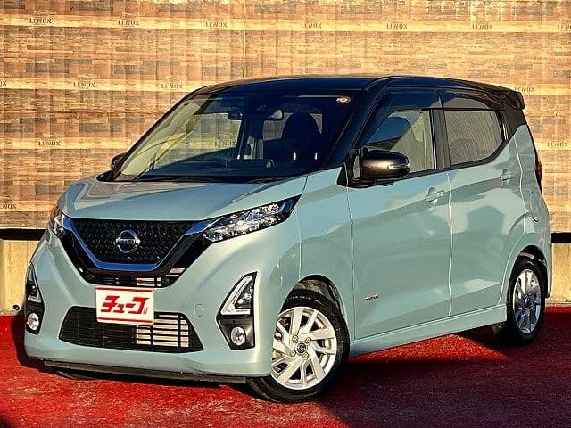 NISSAN