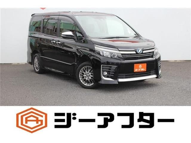 TOYOTA VOXY HYBRID