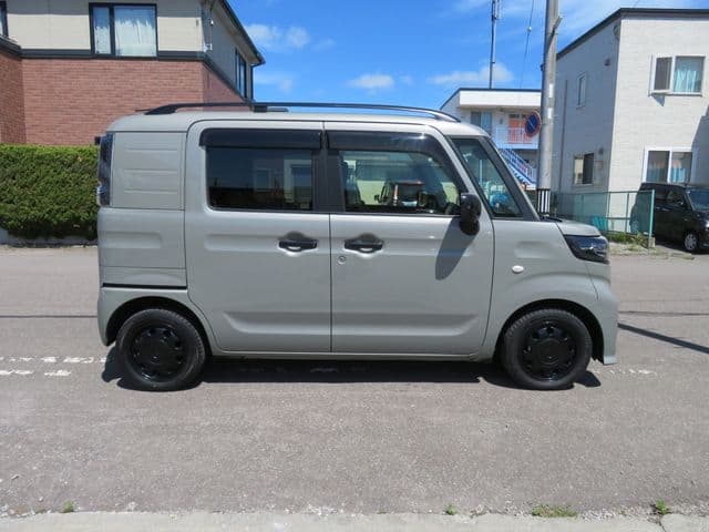 Car thumbnail 4