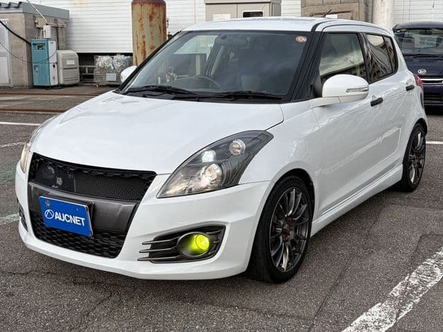 SUZUKI SWIFT