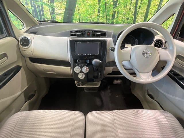 NISSAN