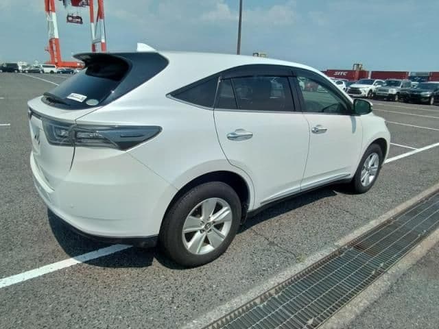 Car thumbnail 4