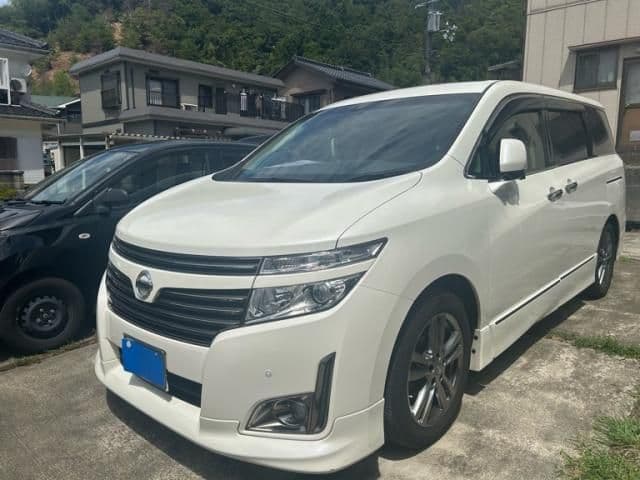 NISSAN ELGRAND  4WD