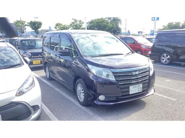 TOYOTA NOAH HYBRID