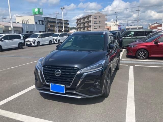 NISSAN KICKS