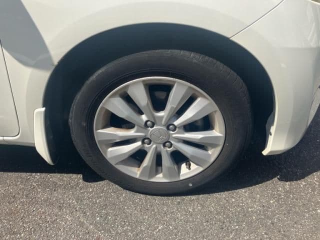 Car thumbnail 3