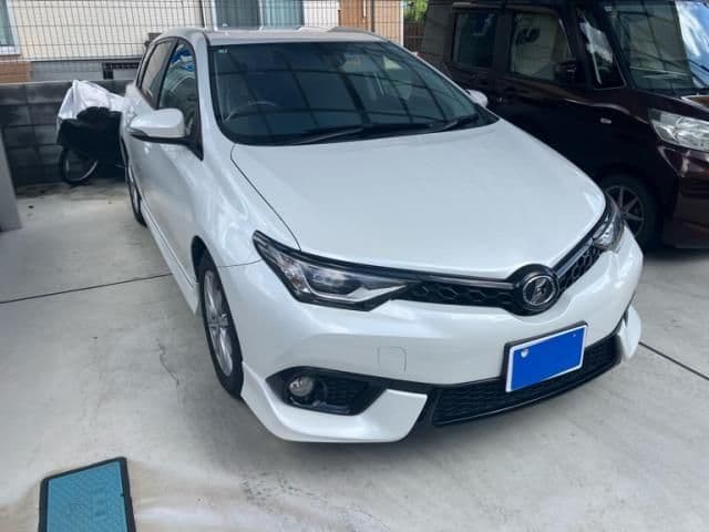 TOYOTA AURIS