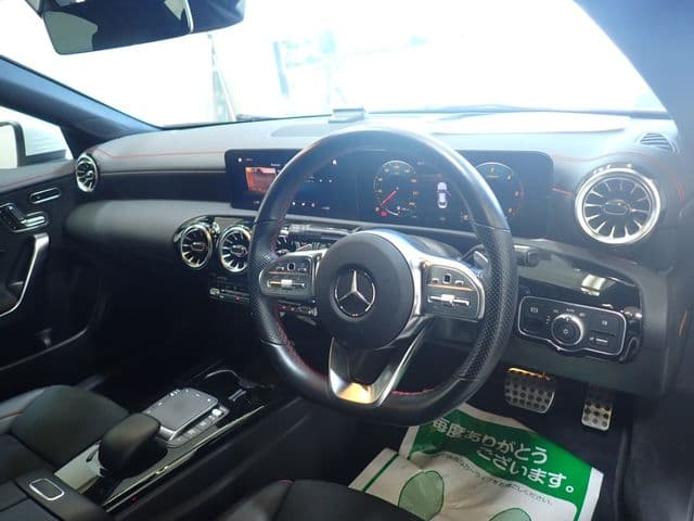 MERCEDES BENZ