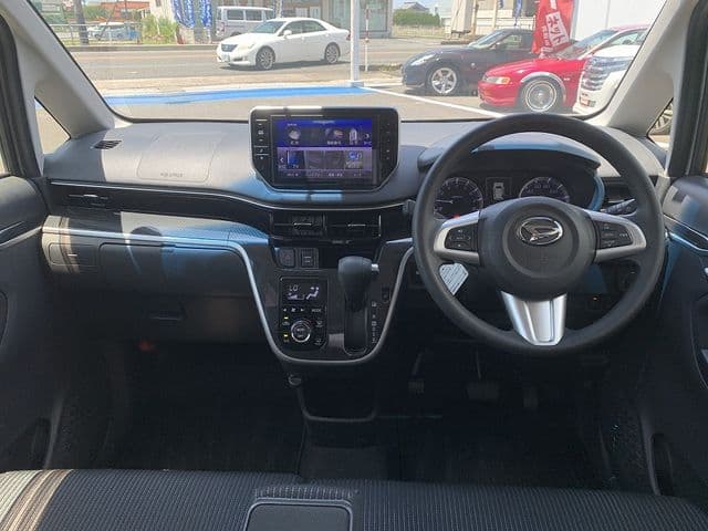 Car thumbnail 3