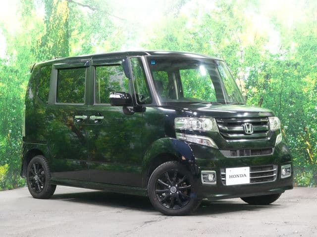 HONDA N BOX CUSTOM 4WD