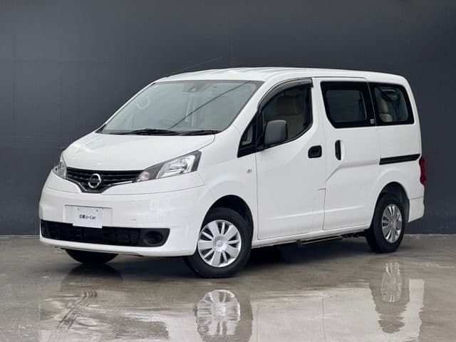 NISSAN NV200 VANETTE van