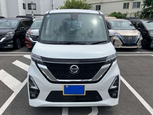NISSAN ROOX