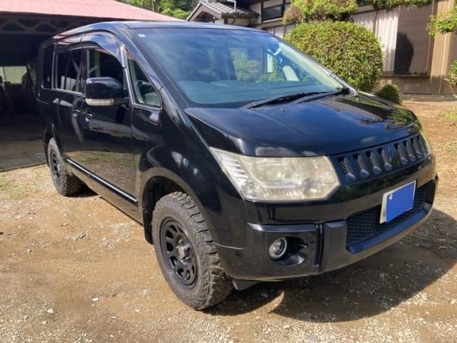 MITSUBISHI DELICA D:5 4WD