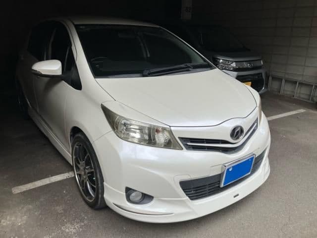 TOYOTA VITZ