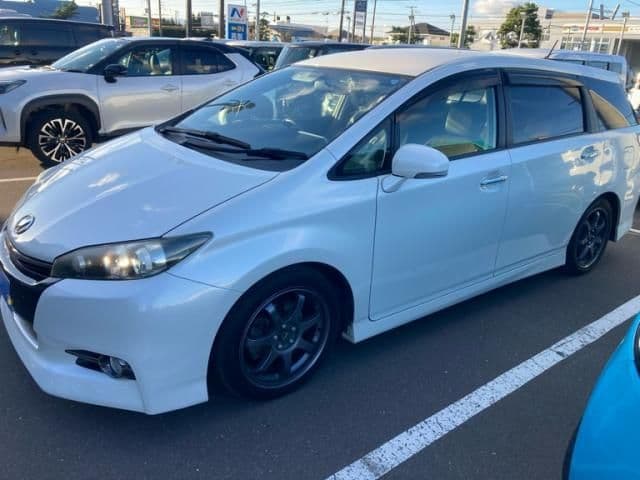 TOYOTA WISH 4WD