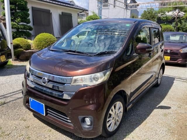 NISSAN