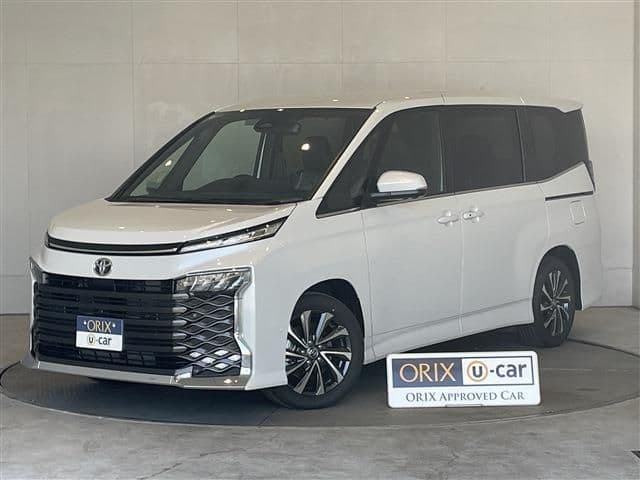 TOYOTA VOXY HYBRID