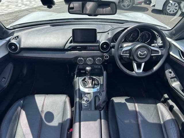 Car thumbnail 3