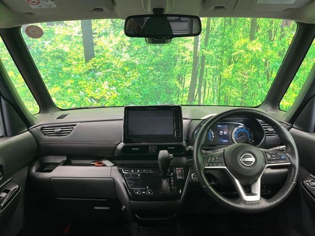 NISSAN