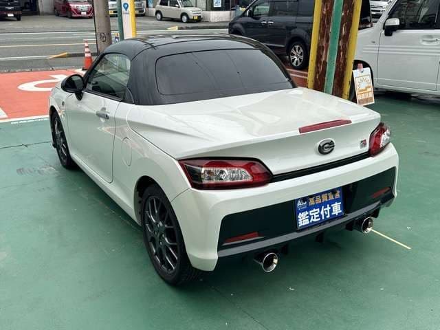 Car thumbnail 4