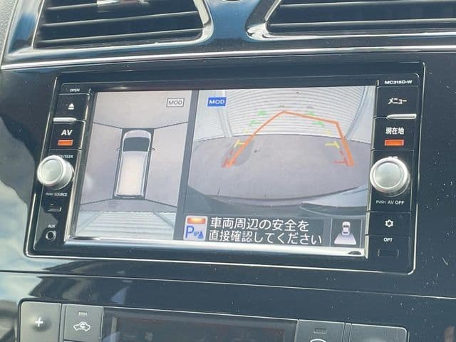 Car thumbnail 4