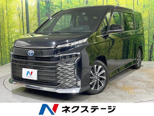 TOYOTA VOXY HYBRID