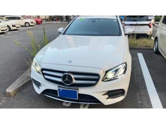 MERCEDES BENZ MERCEDES BENZ E class sedan